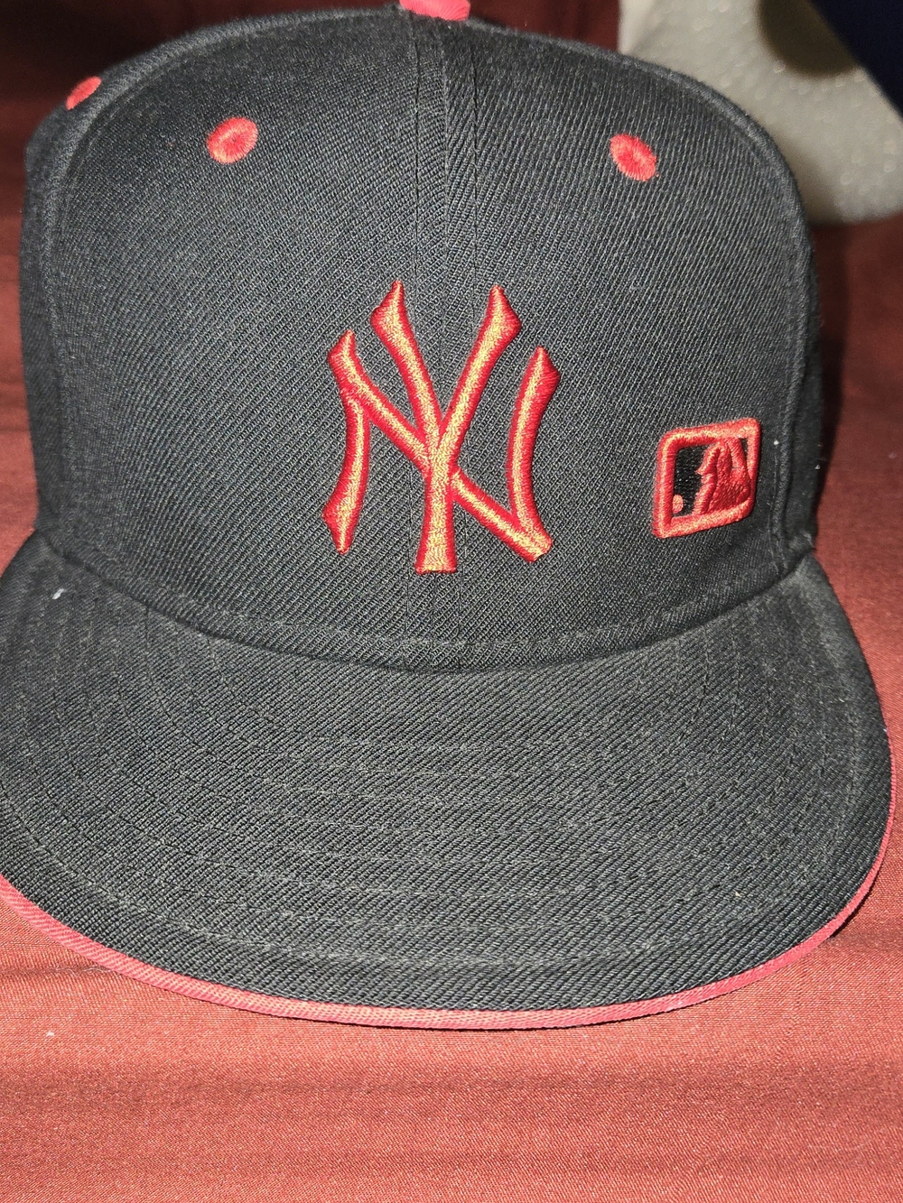 New York Yankees Black & Red Fitted Hat